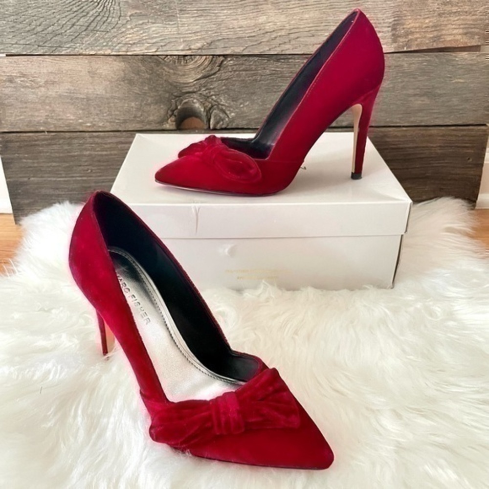MARC FISHER | Nighta Velvet Bow Pumps